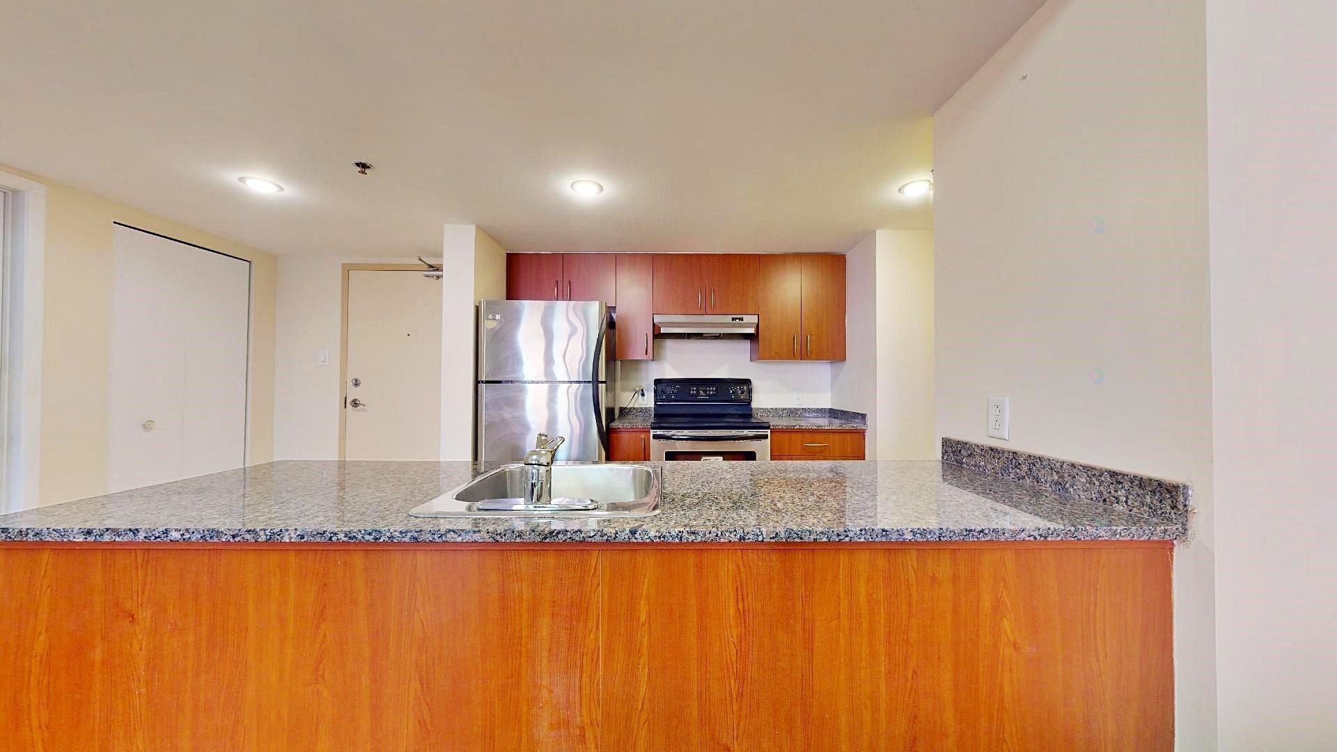 









98


Rue Charlotte

, 551,
Montréal (Ville-Marie),




QC
H2X3V2

