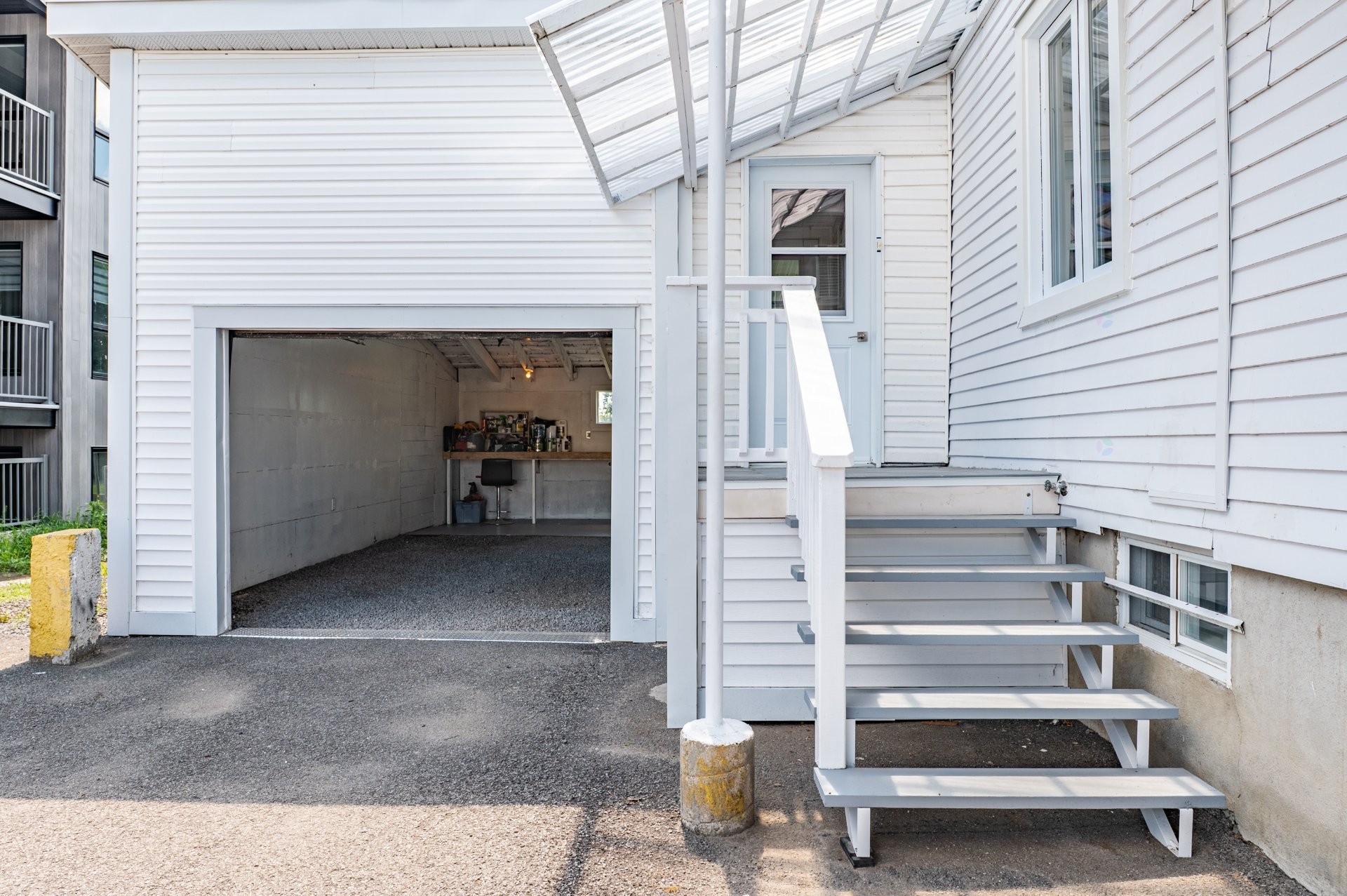 









636

 - 638


8e Avenue

,
Saint-Jérôme,




QC
J7Z4Y1

