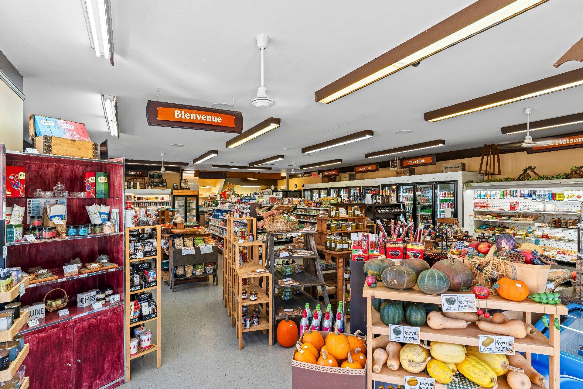 









885

 - 889


Rue Child

,
Coaticook,




QC
J1A2C8

