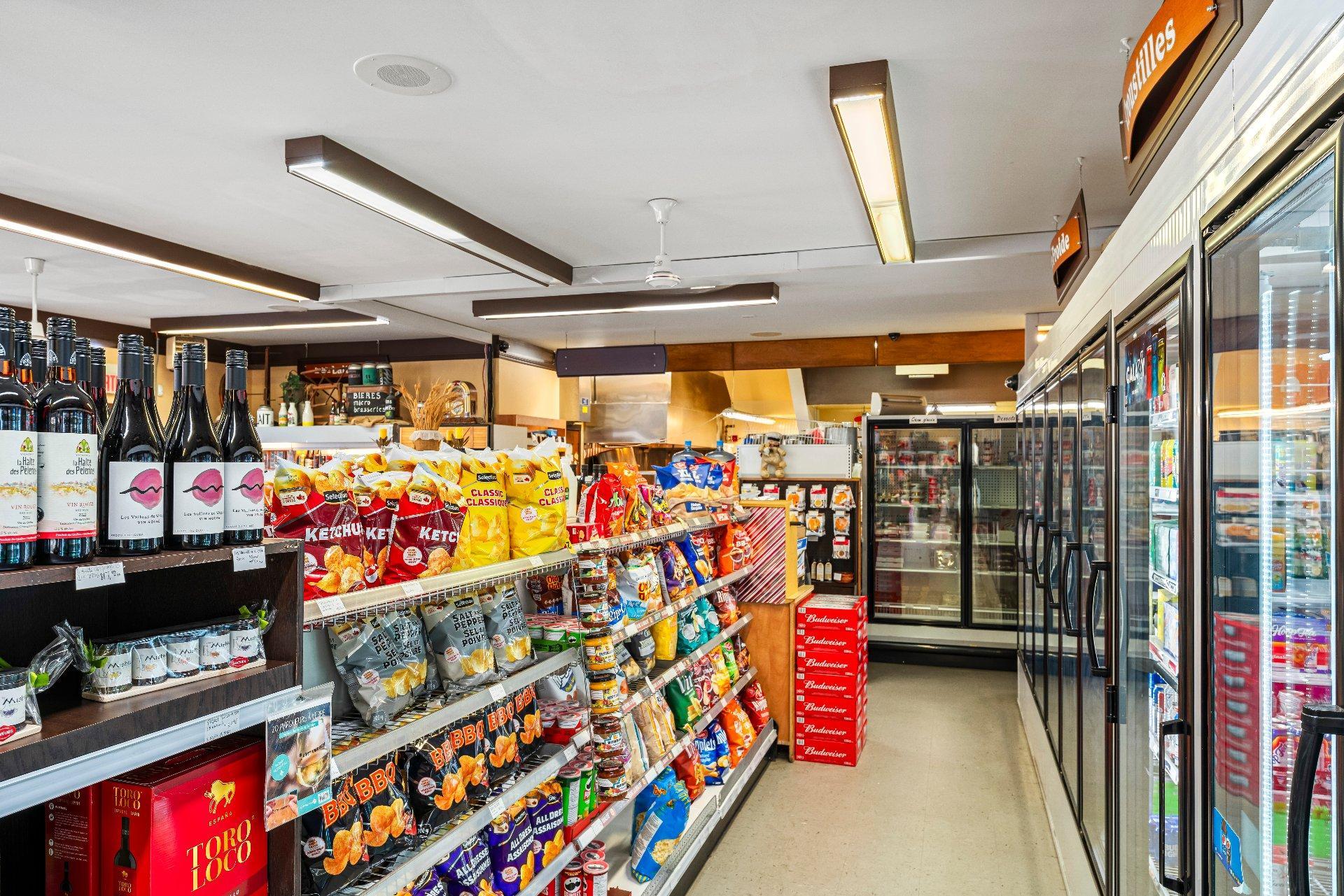 









885

 - 889


Rue Child

,
Coaticook,




QC
J1A2C8

