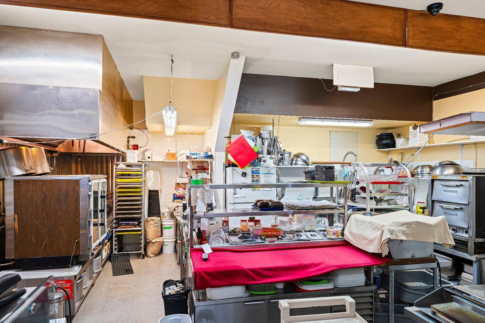 









885

 - 889


Rue Child

,
Coaticook,




QC
J1A2C8

