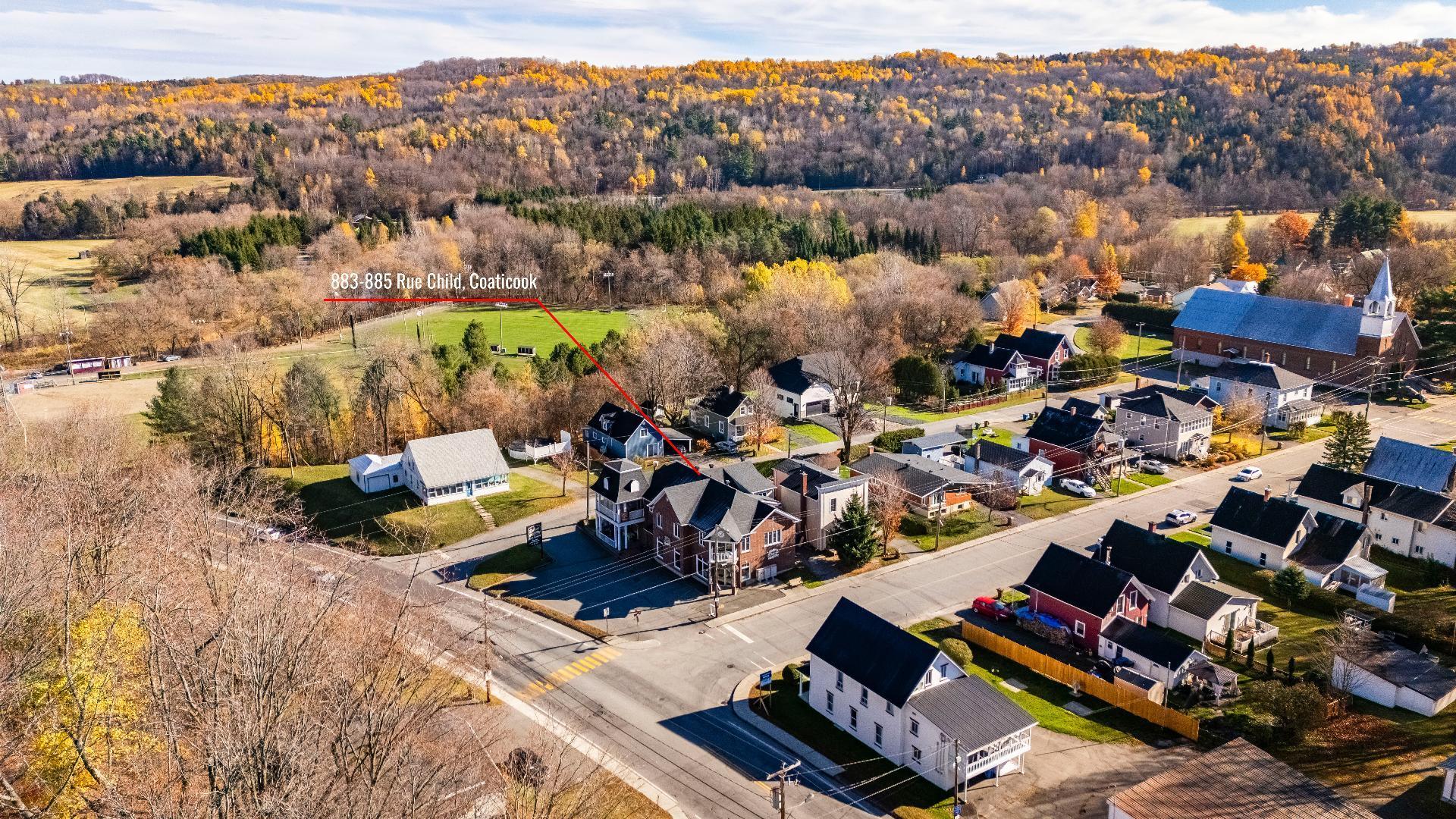 









885

 - 889


Rue Child

,
Coaticook,




QC
J1A2C8

