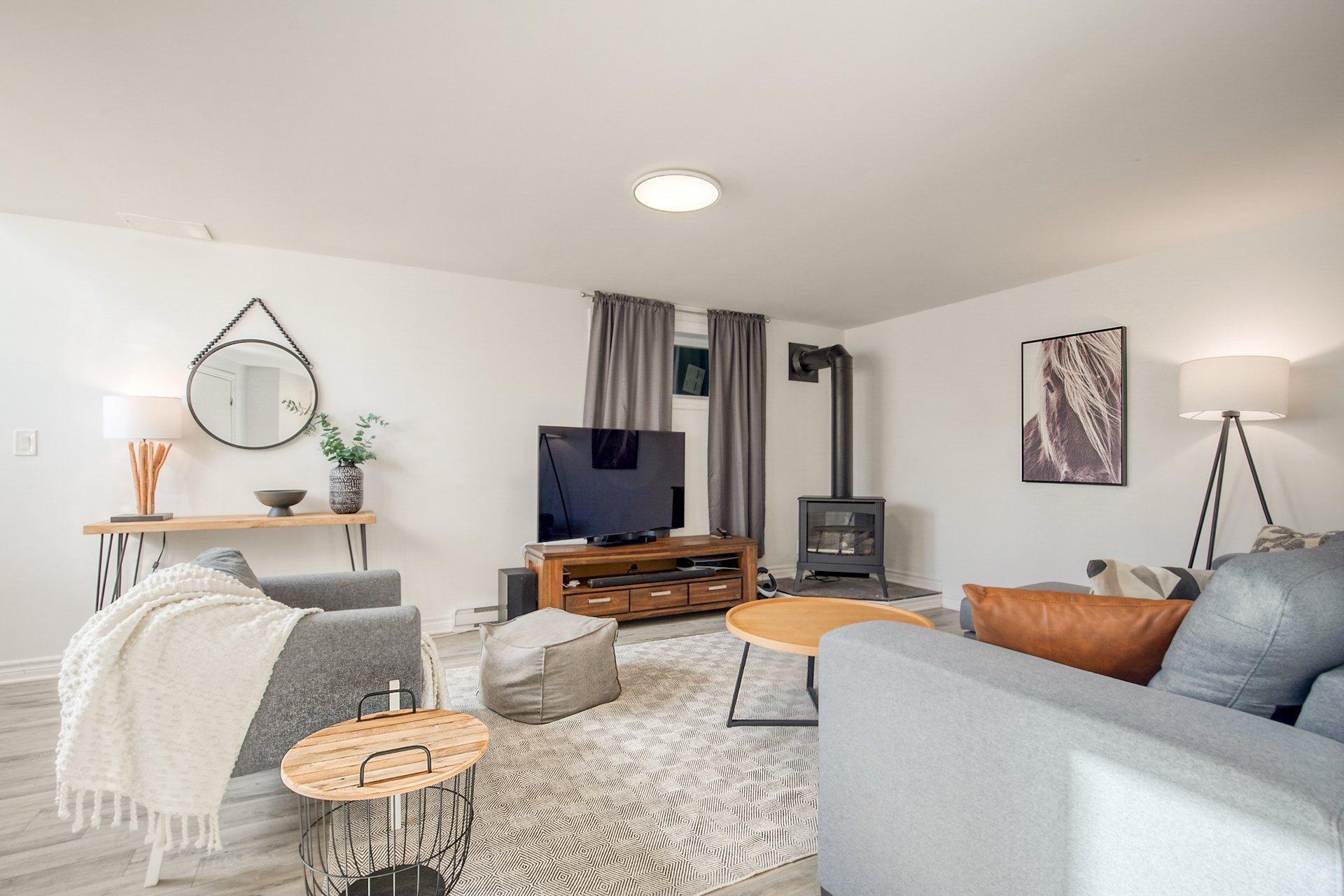 









1387


Rue du Bonheur

,
Saint-Alexandre,




QC
J0J1S0

