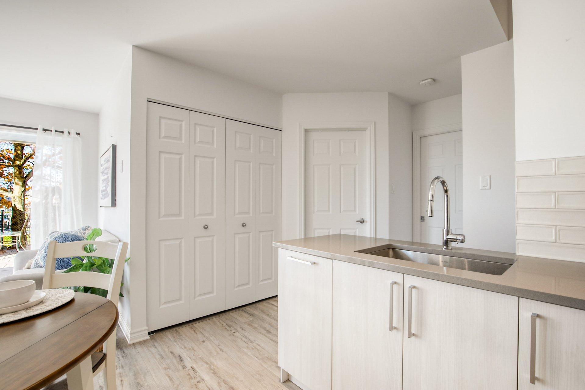 









1387


Rue du Bonheur

,
Saint-Alexandre,




QC
J0J1S0

