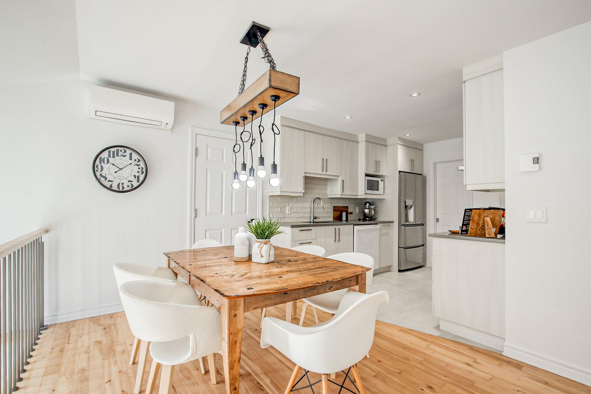 









1387


Rue du Bonheur

,
Saint-Alexandre,




QC
J0J1S0

