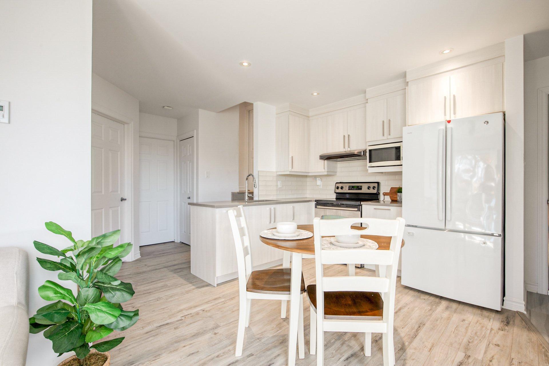 









1387


Rue du Bonheur

,
Saint-Alexandre,




QC
J0J1S0

