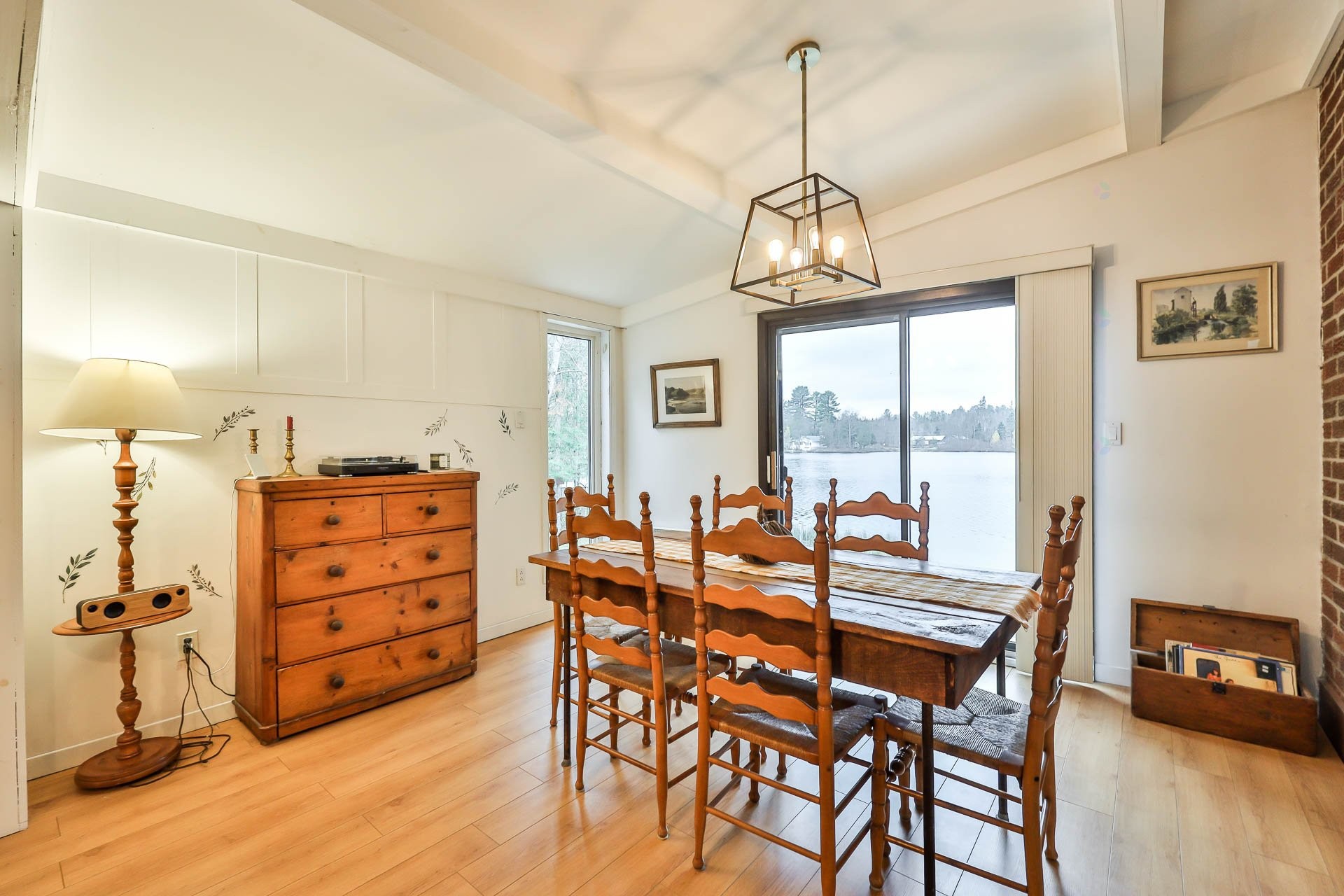 









129


Ch. Laporte

,
Val-des-Bois,




QC
J0X3C0

