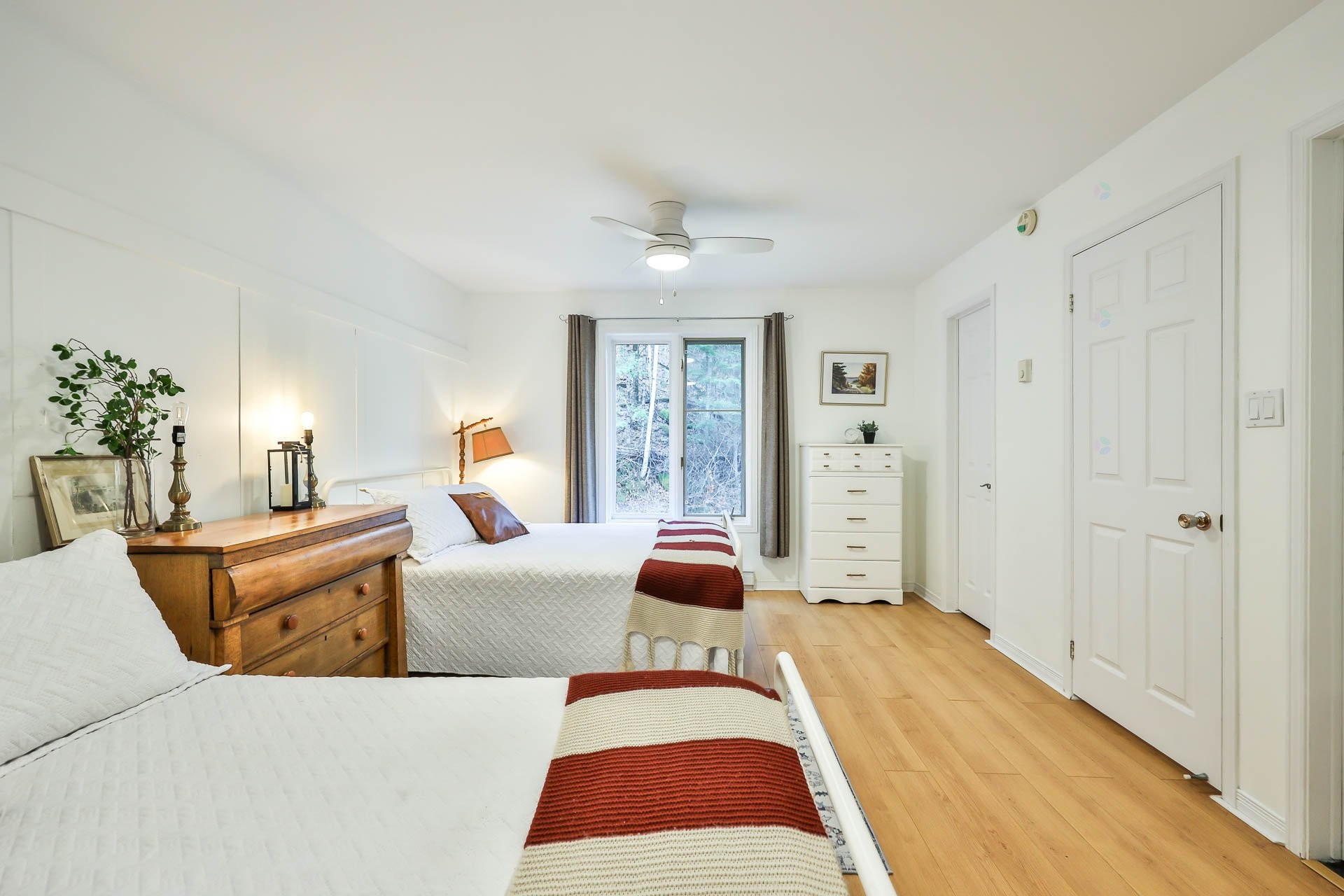 









129


Ch. Laporte

,
Val-des-Bois,




QC
J0X3C0

