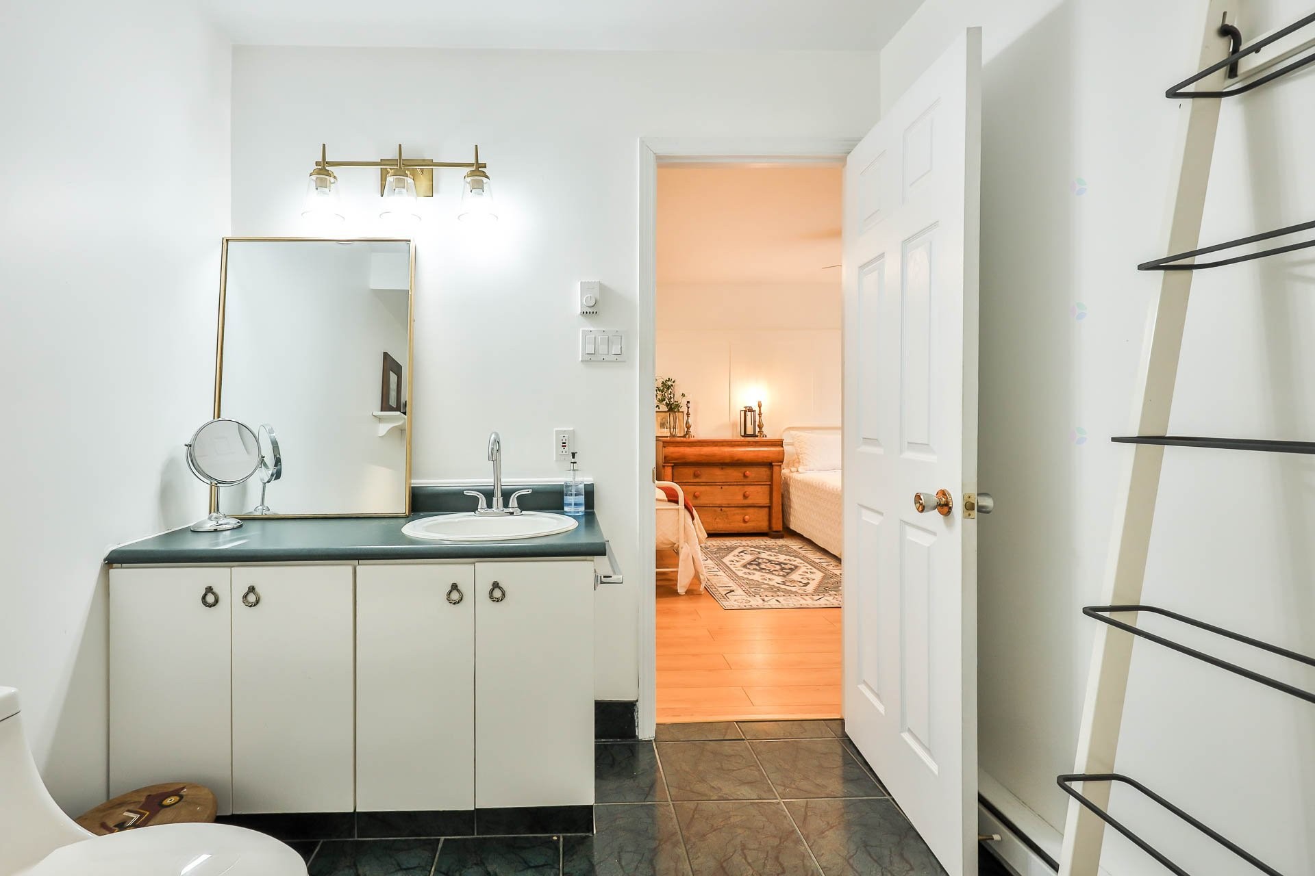 









129


Ch. Laporte

,
Val-des-Bois,




QC
J0X3C0

