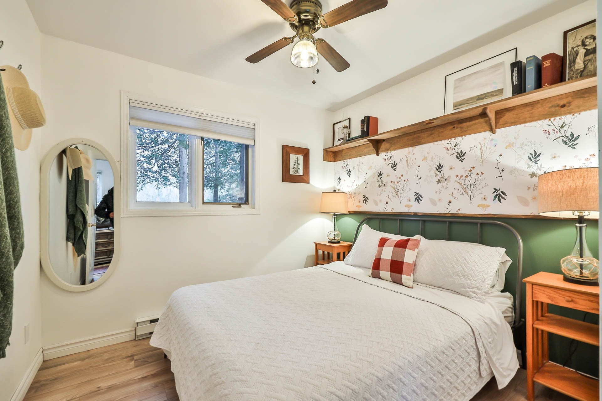 









129


Ch. Laporte

,
Val-des-Bois,




QC
J0X3C0

