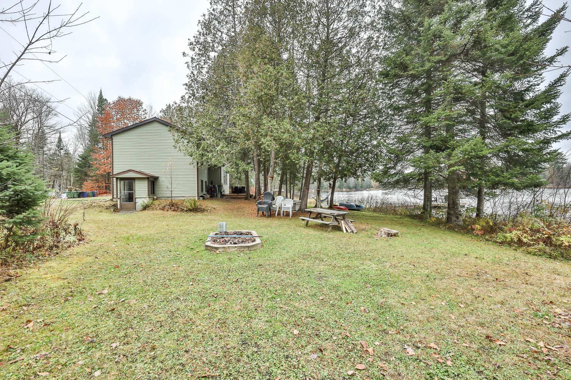 









129


Ch. Laporte

,
Val-des-Bois,




QC
J0X3C0

