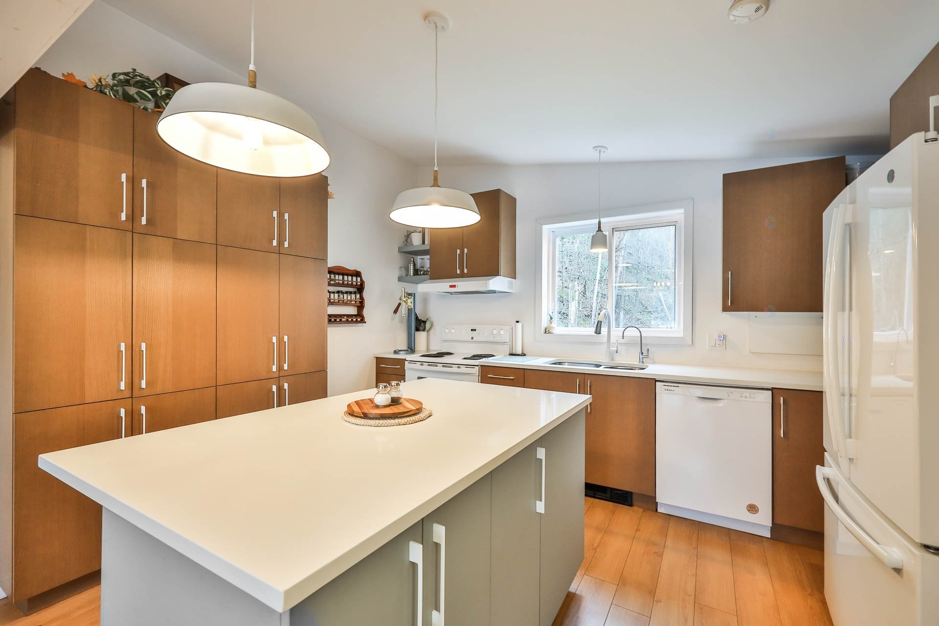 









129


Ch. Laporte

,
Val-des-Bois,




QC
J0X3C0

