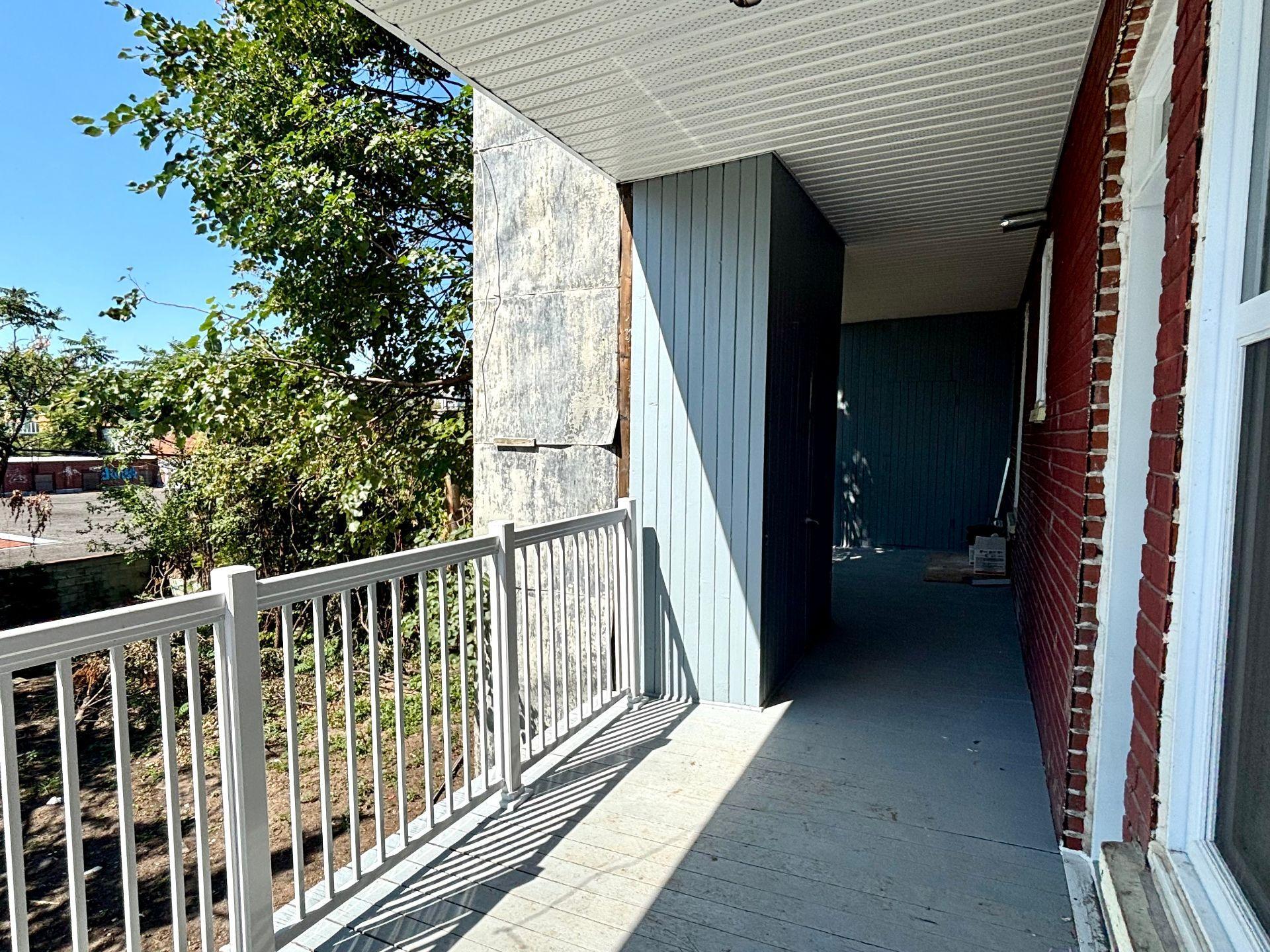 









2142


Boul. Grand

, 2142,
Montréal (Côte-des-Neiges/Notre-Dame-de-Grâce),




QC
H4B2W8

