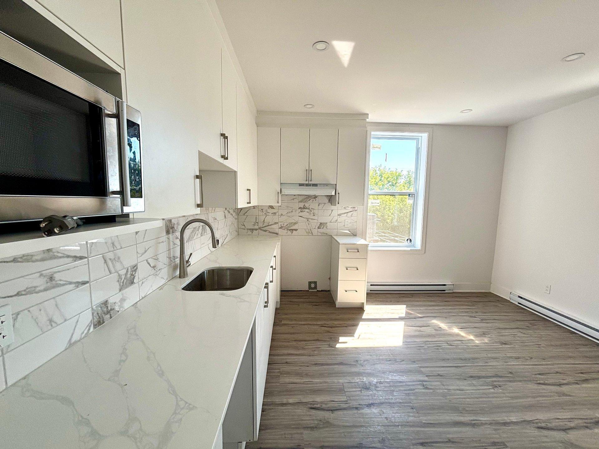 









2142


Boul. Grand

, 2142,
Montréal (Côte-des-Neiges/Notre-Dame-de-Grâce),




QC
H4B2W8

