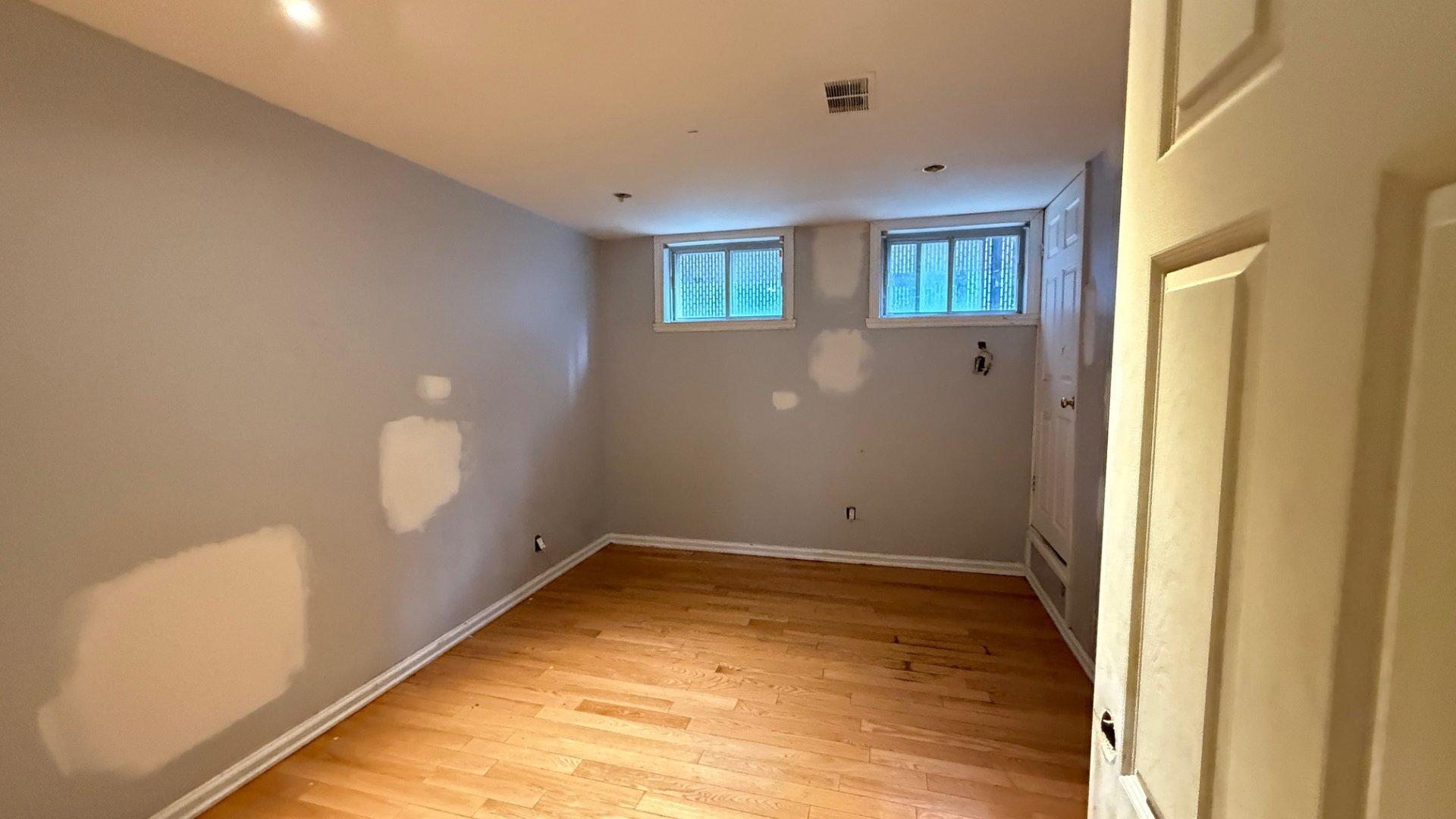 









2760Z

 - 2762Z


Rue Lafrance

,
Montréal (Saint-Laurent),




QC
H4R1H3

