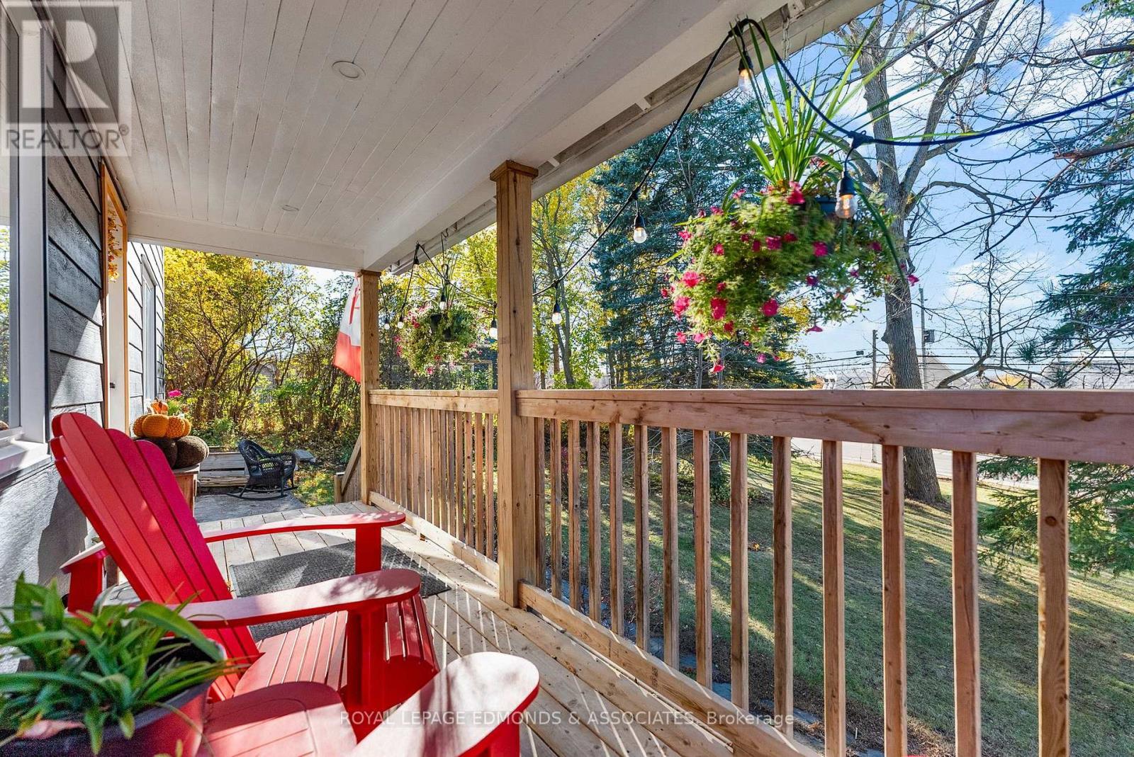 












1854 BEACHBURG ROAD

,
Whitewater Region,




Ontario
K0J1C0

