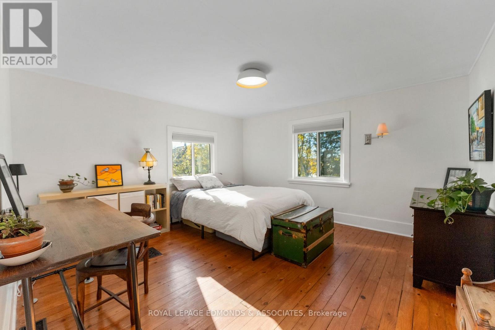 












1854 BEACHBURG ROAD

,
Whitewater Region,




Ontario
K0J1C0

