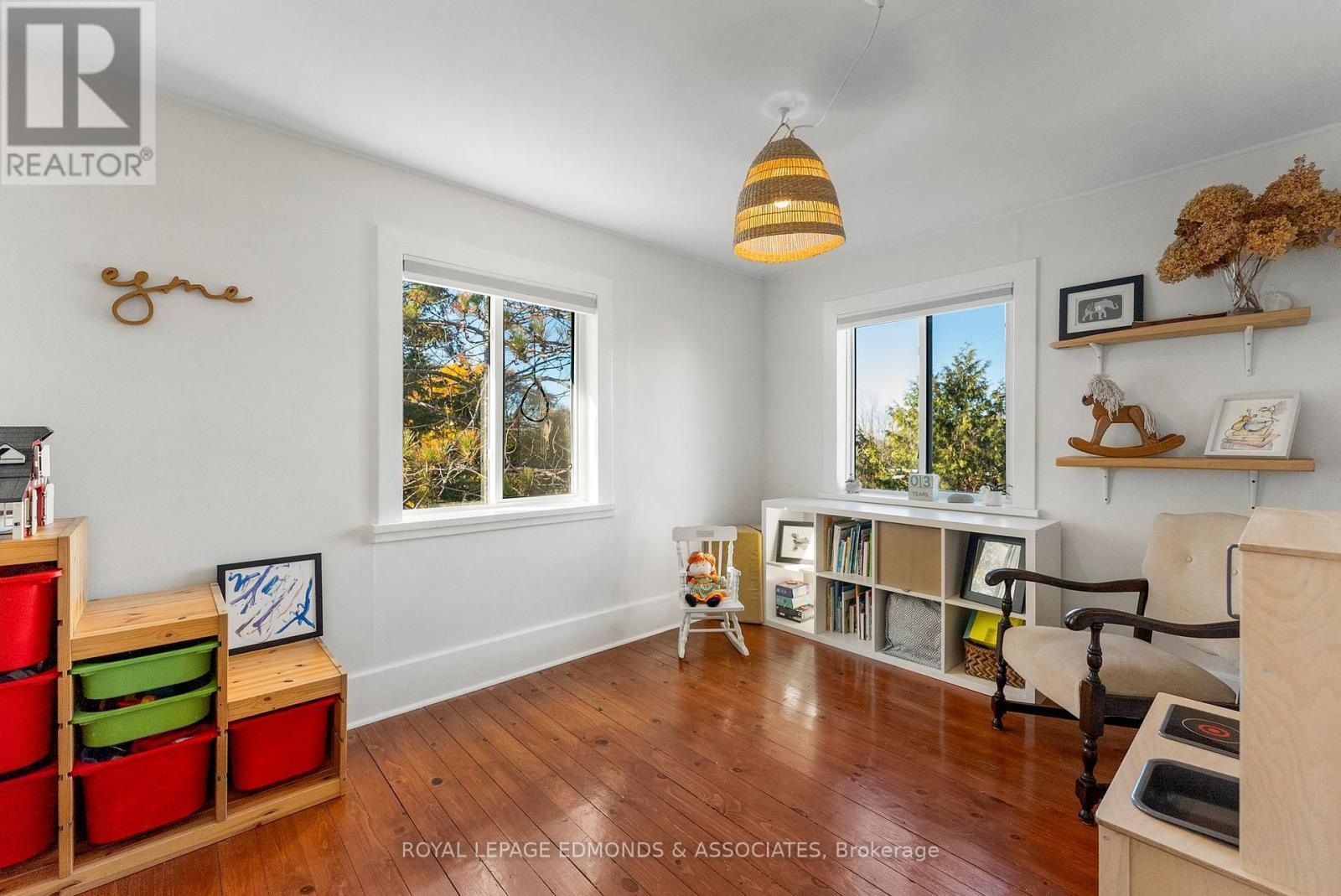 












1854 BEACHBURG ROAD

,
Whitewater Region,




Ontario
K0J1C0

