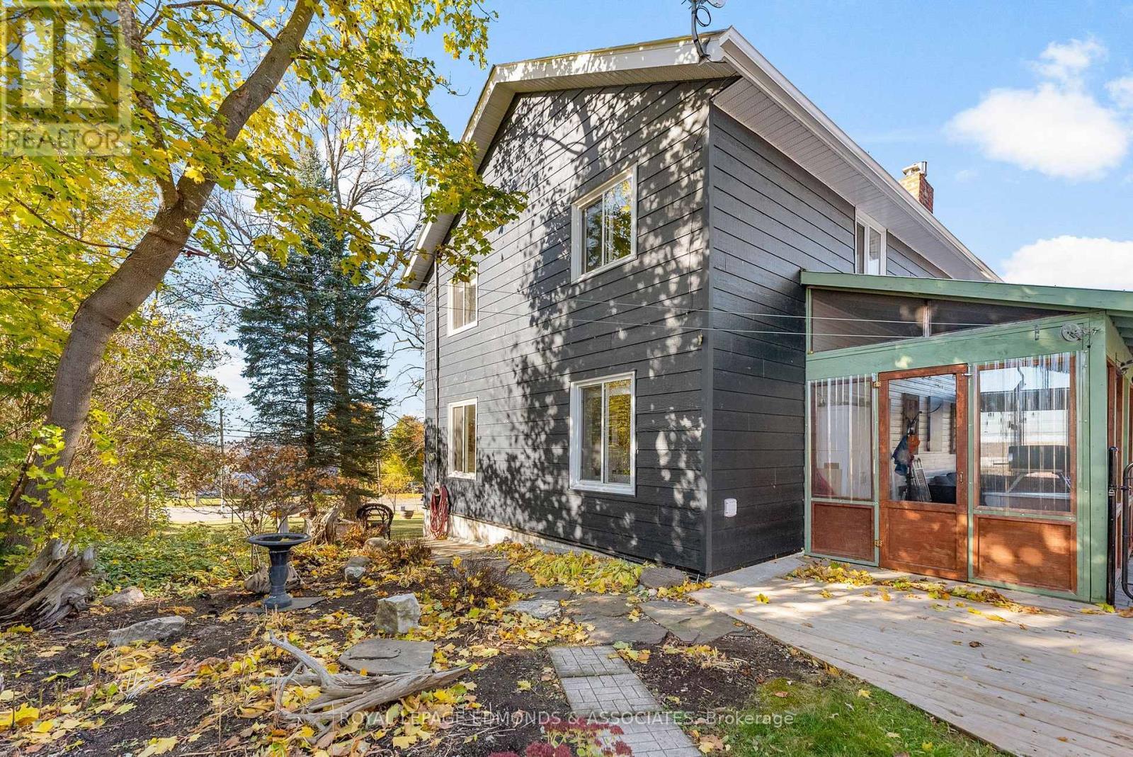 












1854 BEACHBURG ROAD

,
Whitewater Region,




Ontario
K0J1C0

