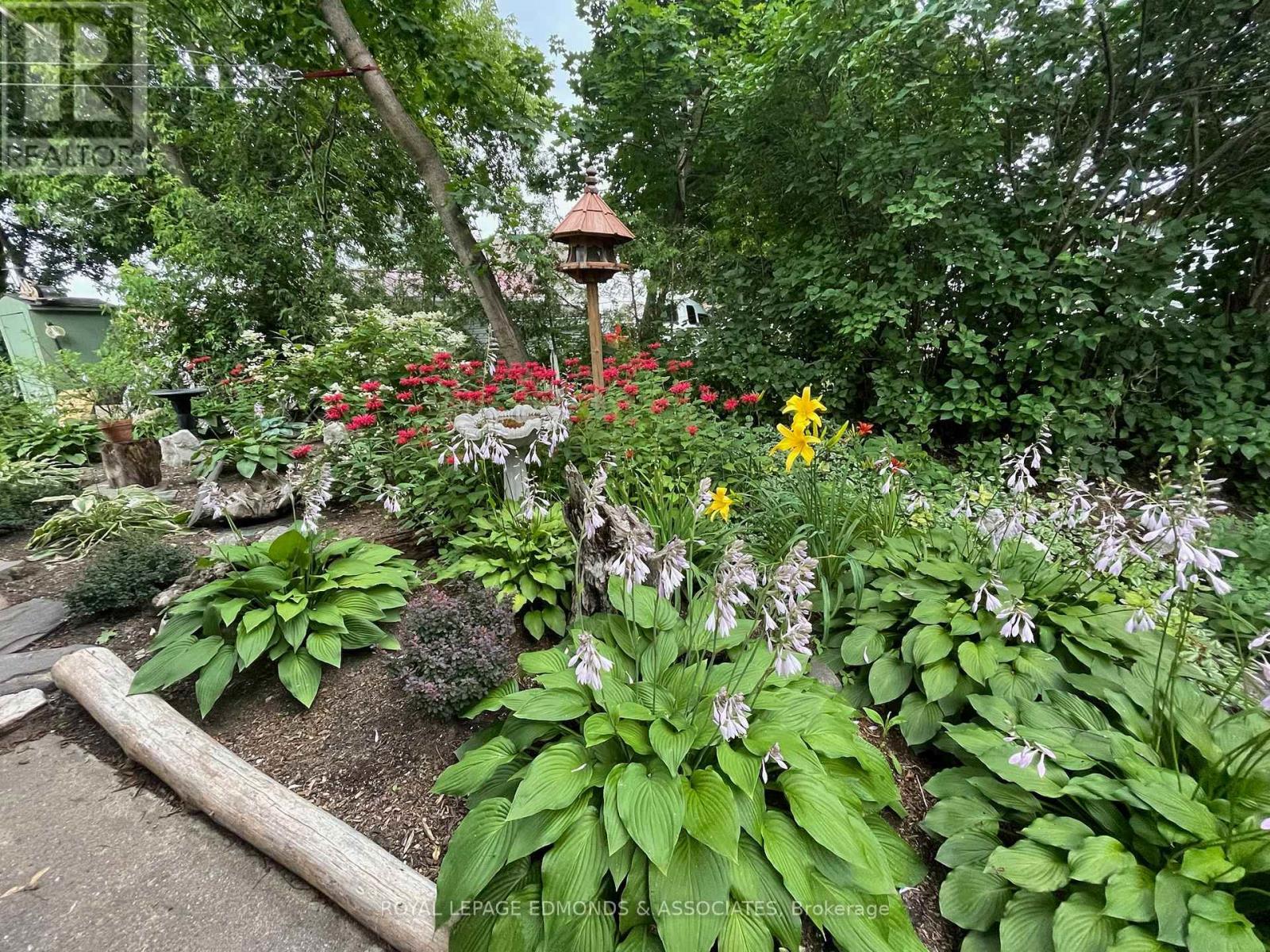 












1854 BEACHBURG ROAD

,
Whitewater Region,




Ontario
K0J1C0

