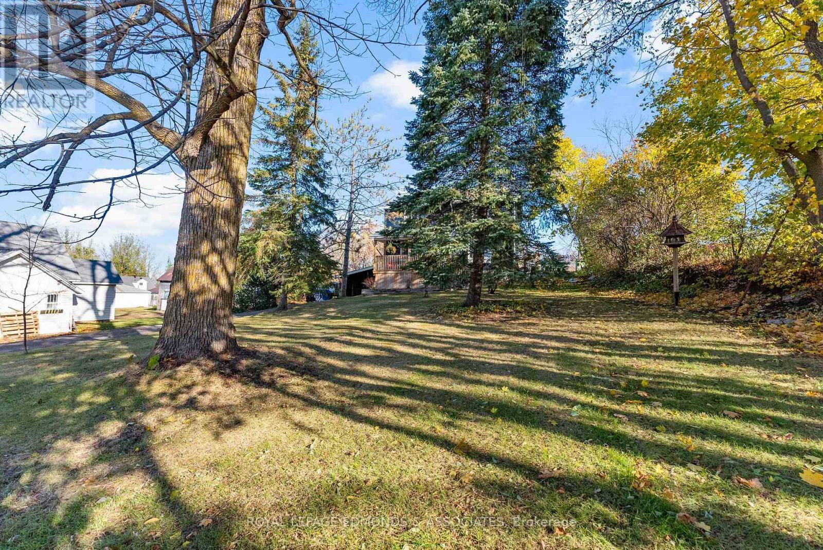 












1854 BEACHBURG ROAD

,
Whitewater Region,




Ontario
K0J1C0

