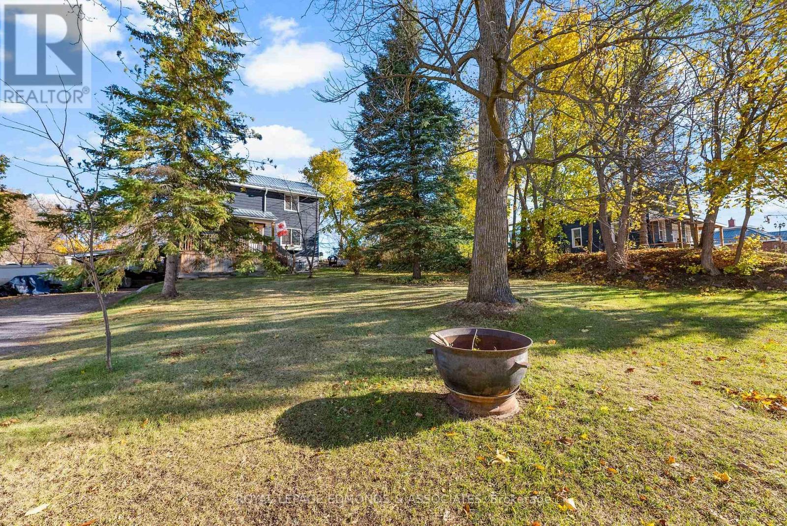 












1854 BEACHBURG ROAD

,
Whitewater Region,




Ontario
K0J1C0

