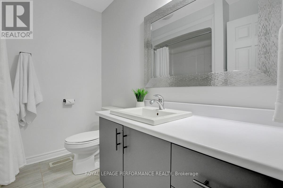 












29 MEADOWLARK STREET

,
Russell,




Ontario
K4R0B8

