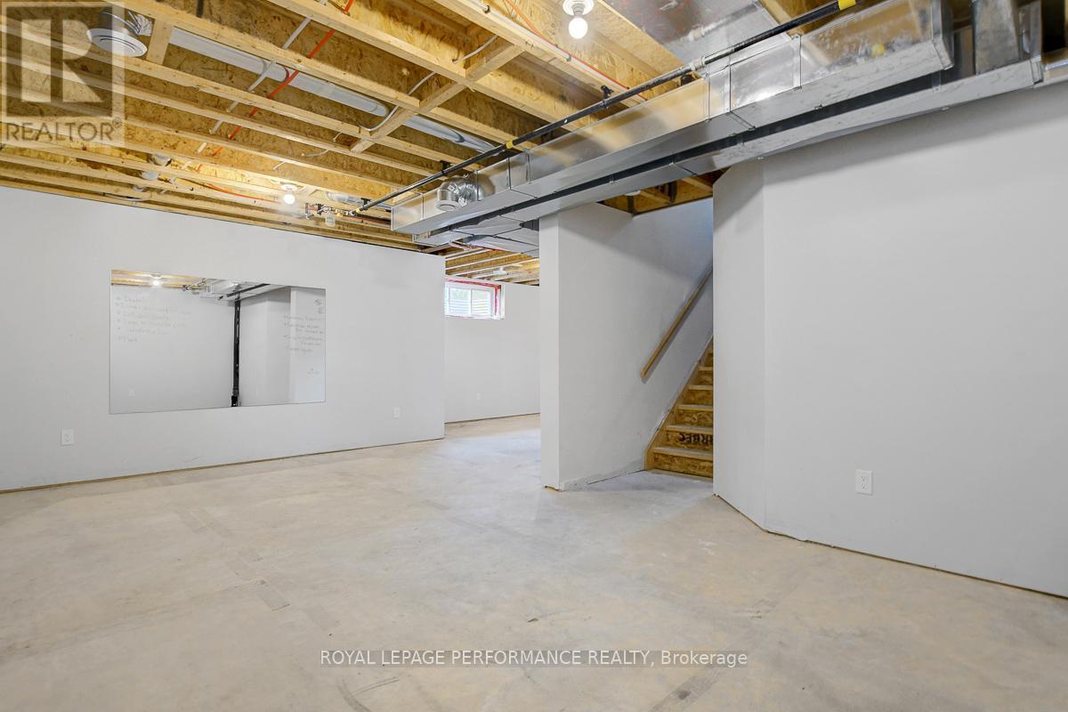 












29 MEADOWLARK STREET

,
Russell,




Ontario
K4R0B8

