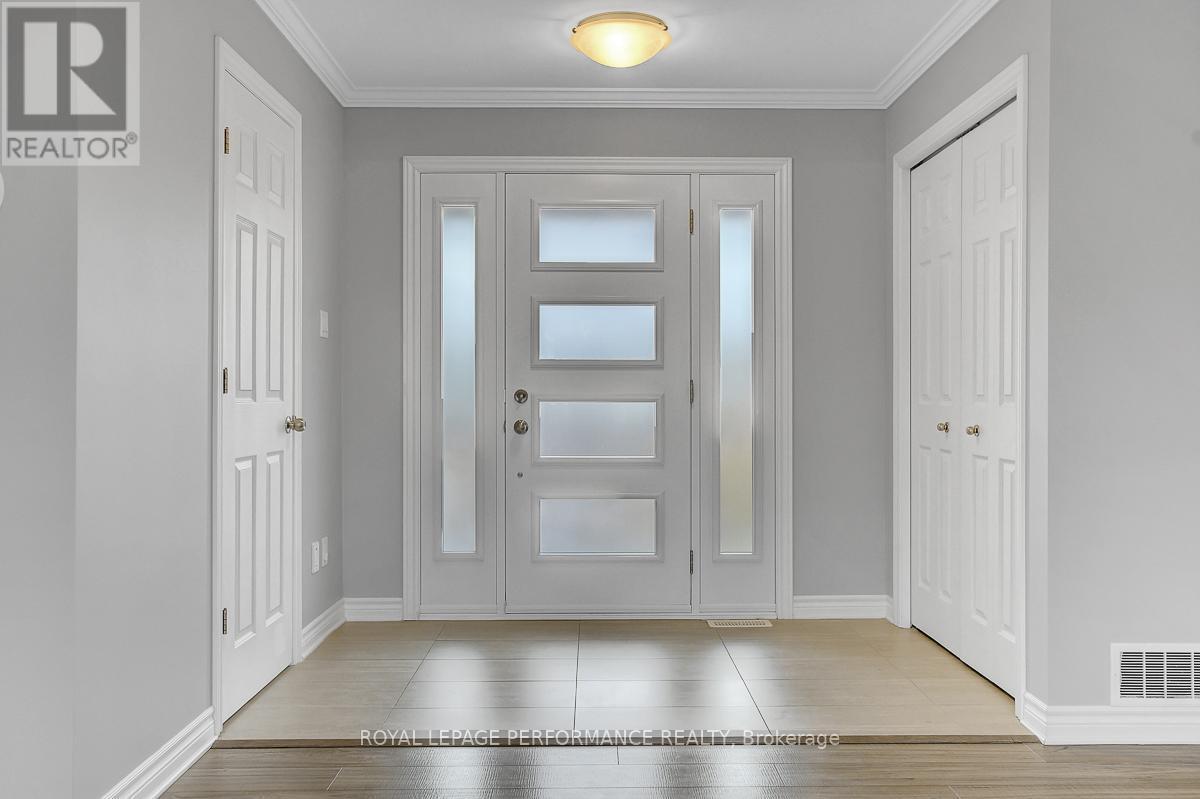 












29 MEADOWLARK STREET

,
Russell,




Ontario
K4R0B8

