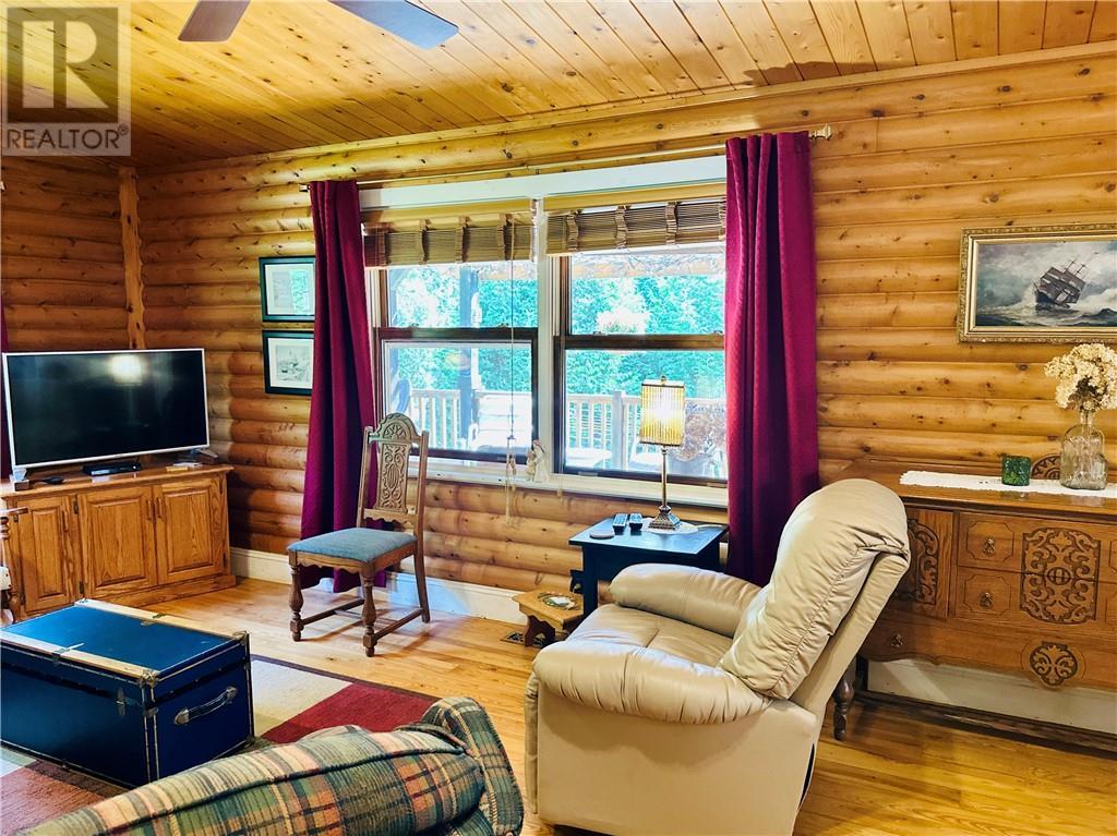 












544 Ketchankookem Trail

,
Mindemoya, Manitoulin Island,




Ontario
P0P1S0

