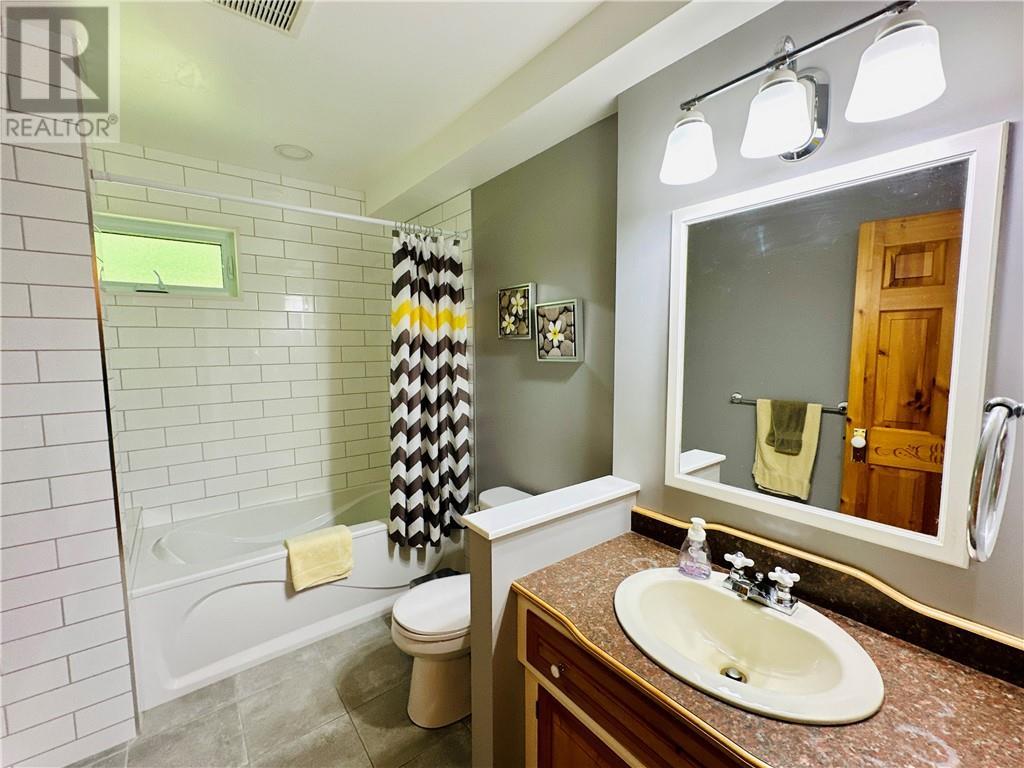 












544 Ketchankookem Trail

,
Mindemoya, Manitoulin Island,




Ontario
P0P1S0

