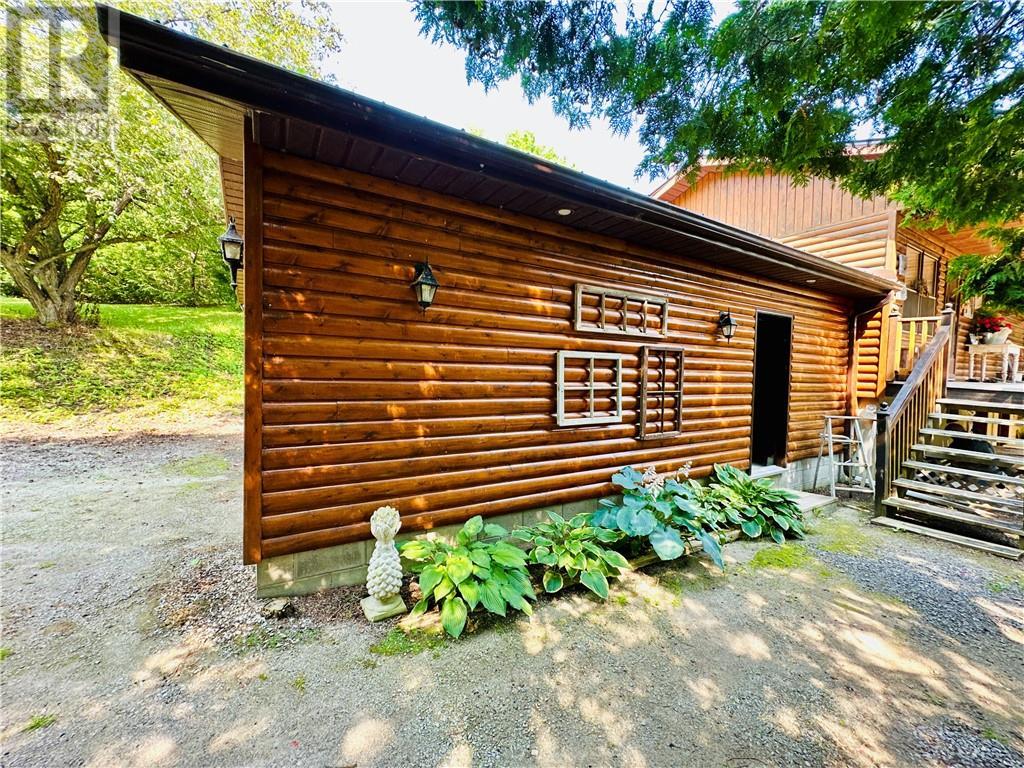 












544 Ketchankookem Trail

,
Mindemoya, Manitoulin Island,




Ontario
P0P1S0

