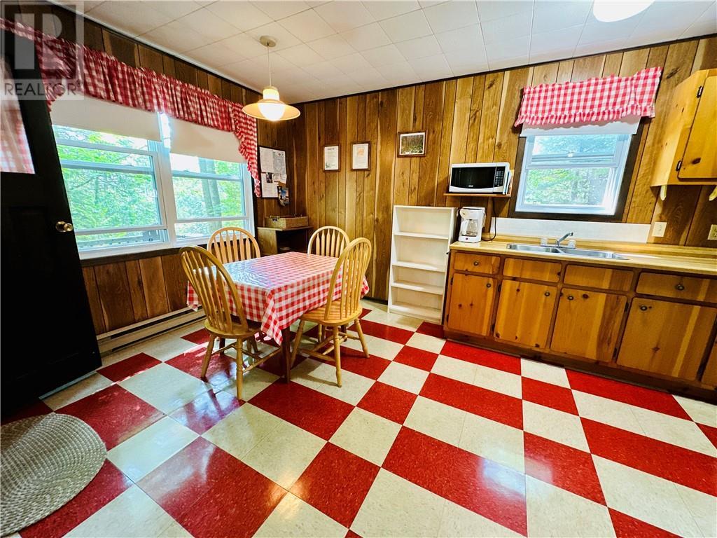 












544 Ketchankookem Trail

,
Mindemoya, Manitoulin Island,




Ontario
P0P1S0

