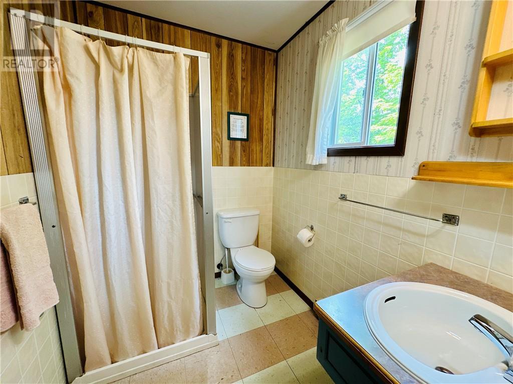 












544 Ketchankookem Trail

,
Mindemoya, Manitoulin Island,




Ontario
P0P1S0

