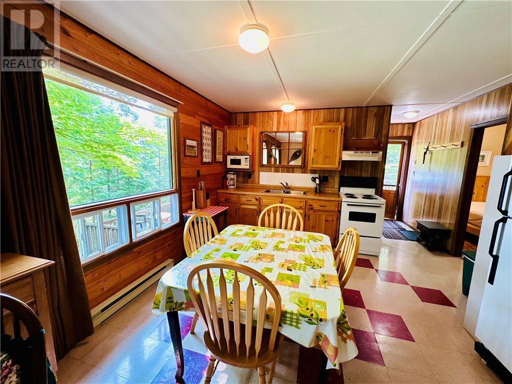 












544 Ketchankookem Trail

,
Mindemoya, Manitoulin Island,




Ontario
P0P1S0

