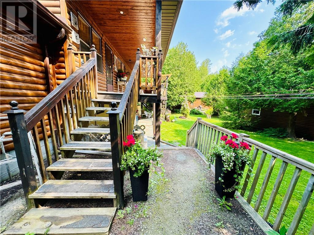 












544 Ketchankookem Trail

,
Mindemoya, Manitoulin Island,




Ontario
P0P1S0

