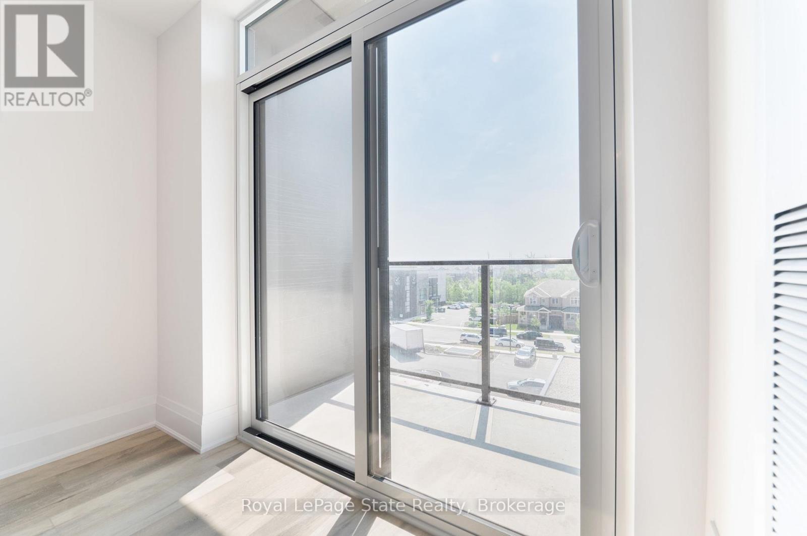 












413 - 470 DUNDAS STREET E

,
Hamilton (Waterdown),




Ontario
L8B2A6

