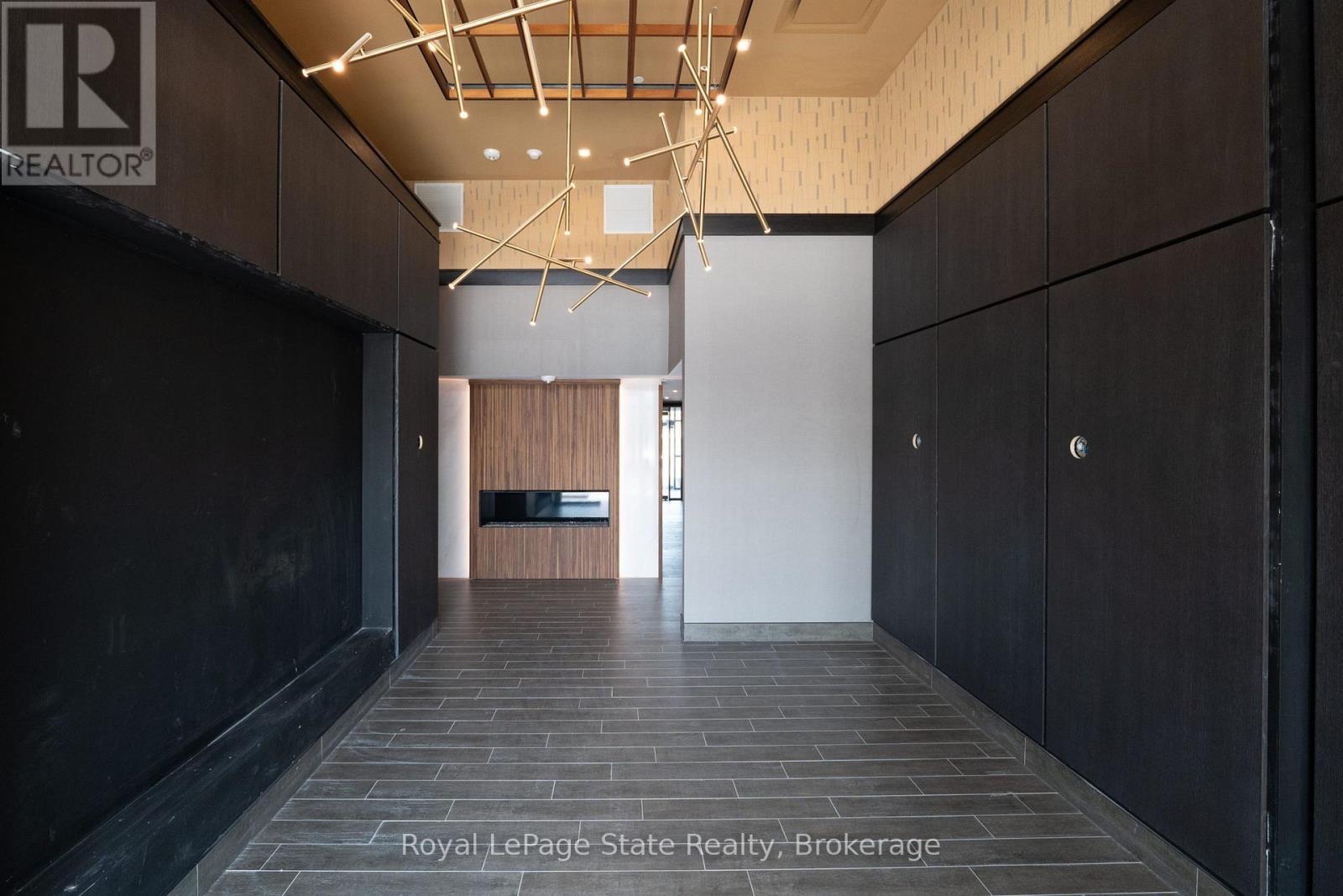 












413 - 470 DUNDAS STREET E

,
Hamilton (Waterdown),




Ontario
L8B2A6

