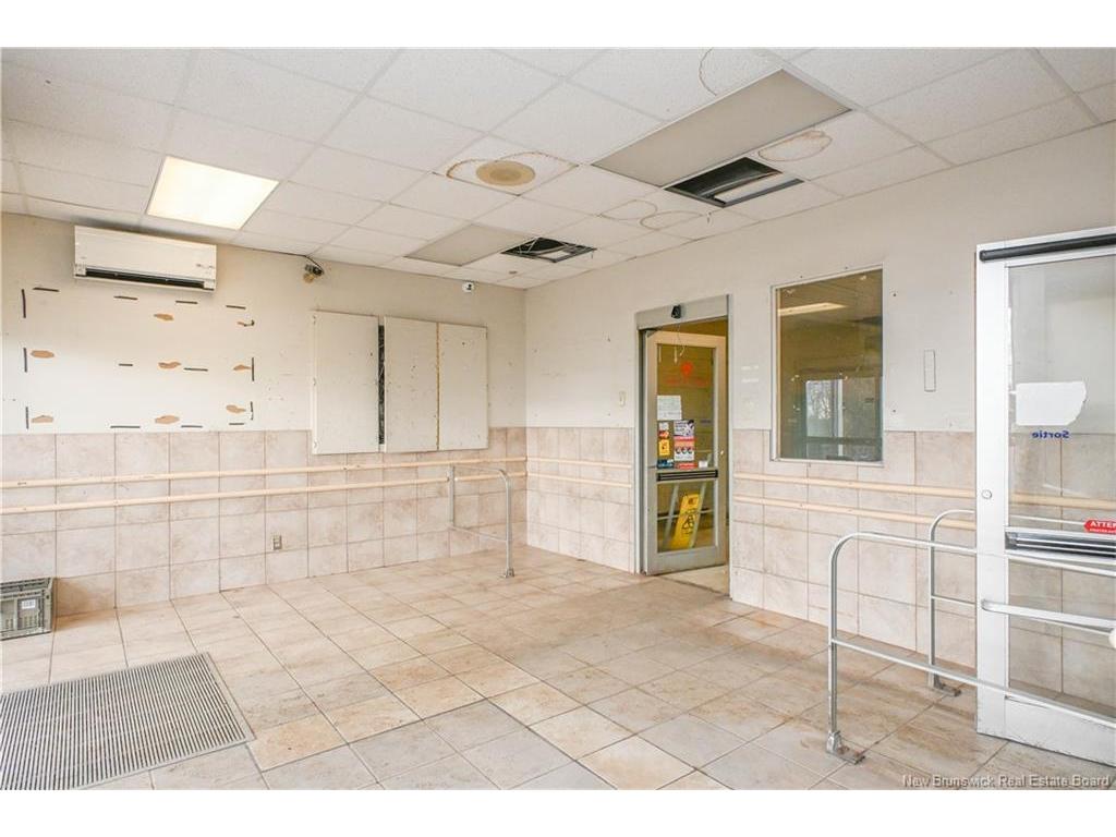 









1301


rue des Fondateurs

ST,
Paquetville,




NB
E8R 1A7

