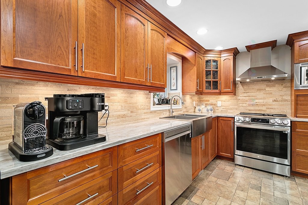 









16


Rue Mill

,
Portage-du-Fort,




QC
J0X2T0

