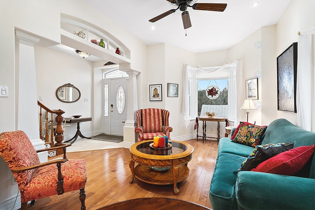 









16


Rue Mill

,
Portage-du-Fort,




QC
J0X2T0

