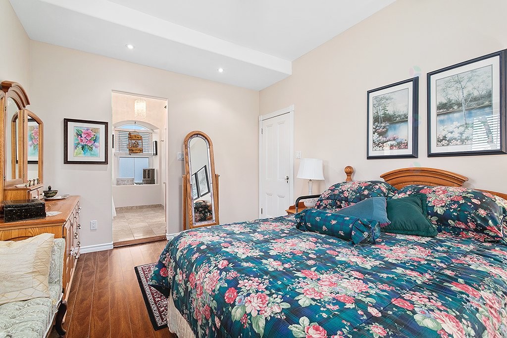 









16


Rue Mill

,
Portage-du-Fort,




QC
J0X2T0

