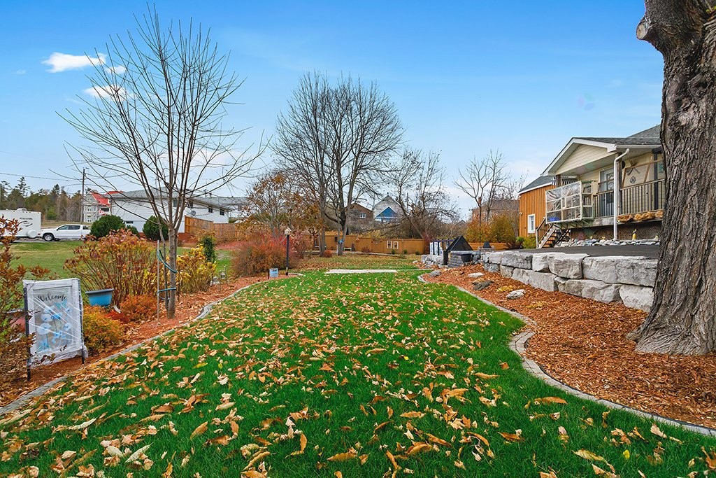 









16


Rue Mill

,
Portage-du-Fort,




QC
J0X2T0

