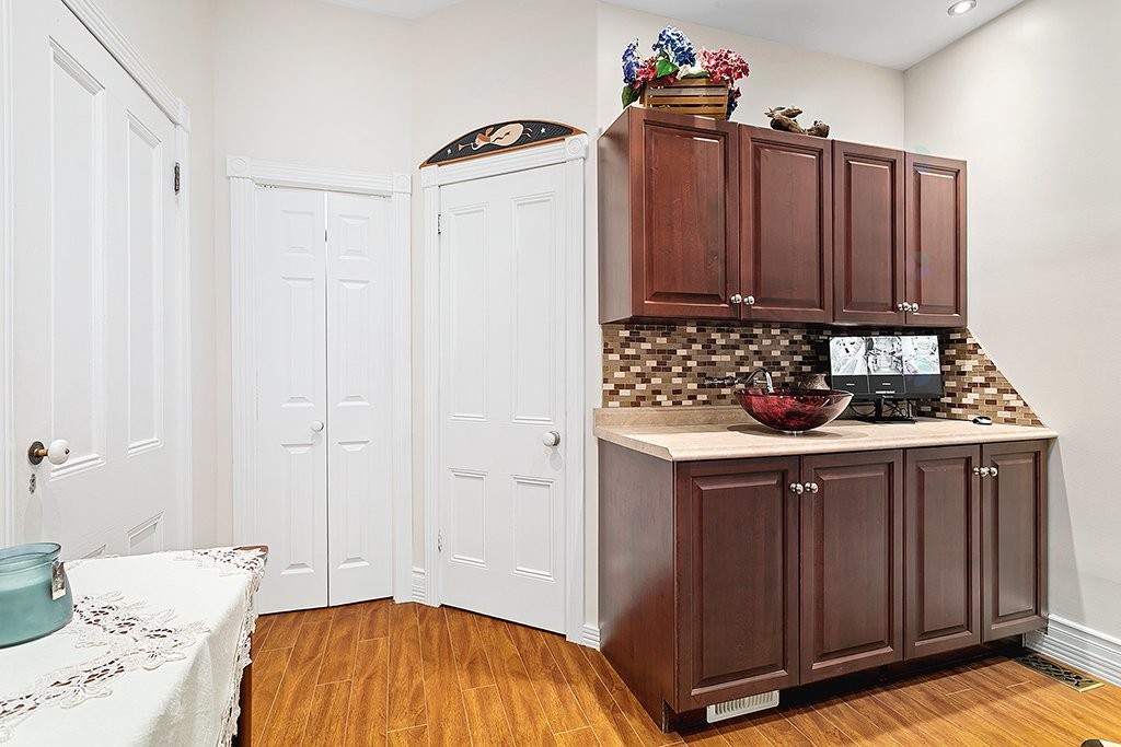 









16


Rue Mill

,
Portage-du-Fort,




QC
J0X2T0

