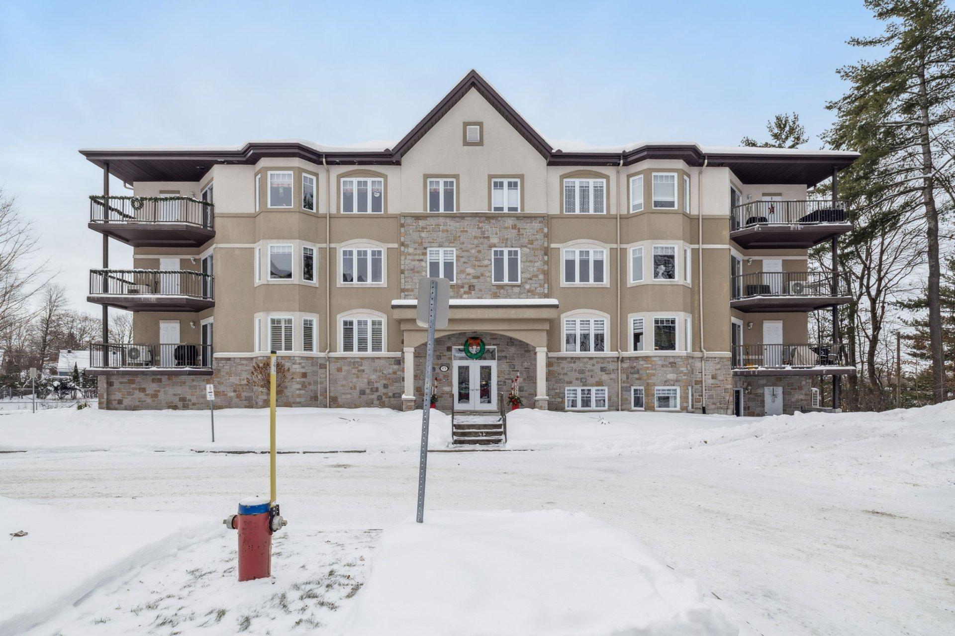 









471


Rue de Cannes

, 103,
Gatineau (Gatineau),




QC
J8V4E6

