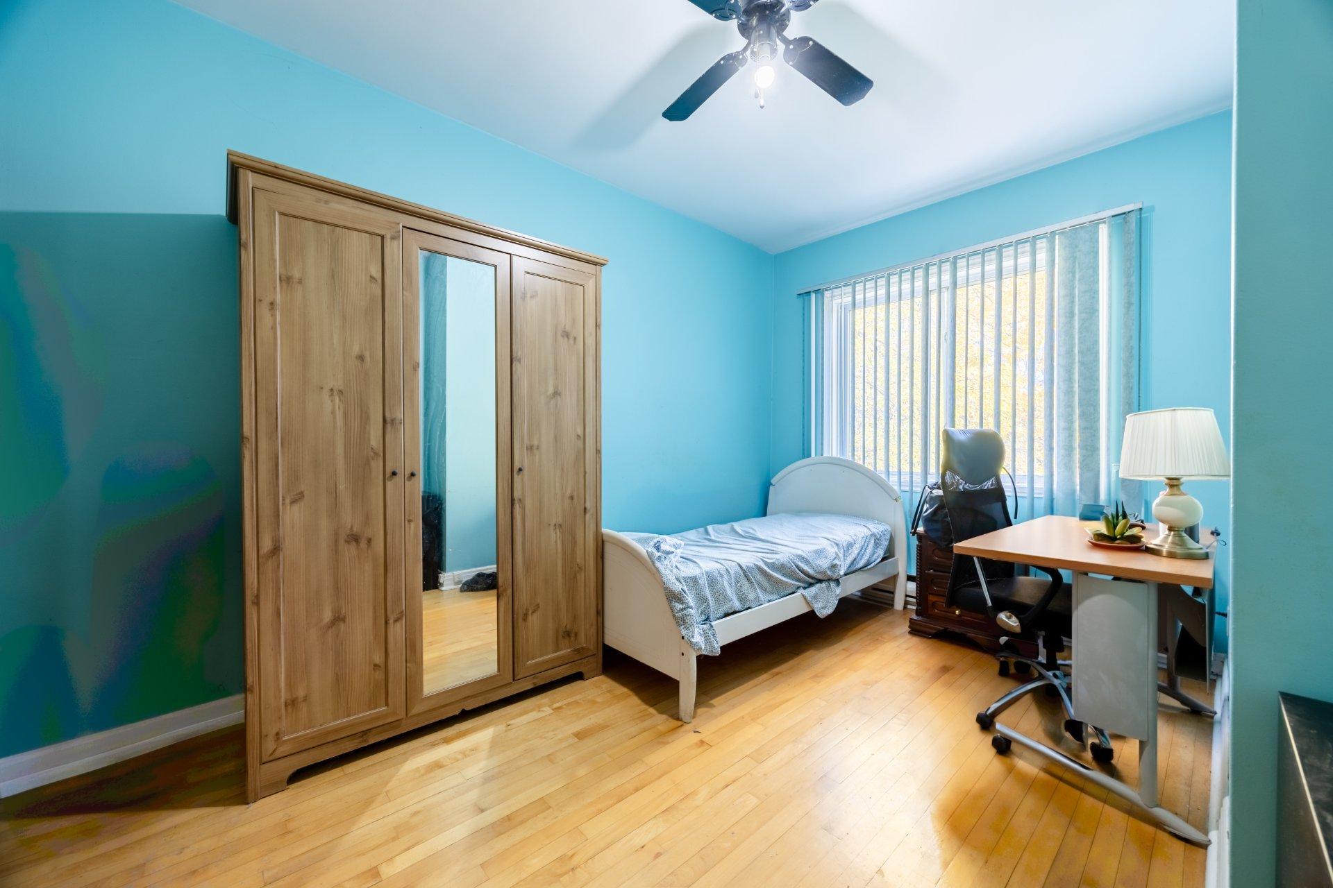 









6639


Rue Hurteau

,
Montréal (Le Sud-Ouest),




QC
H4E2X8

