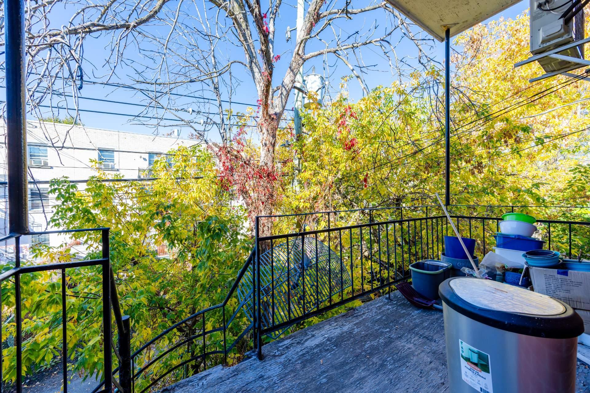 









6639


Rue Hurteau

,
Montréal (Le Sud-Ouest),




QC
H4E2X8

