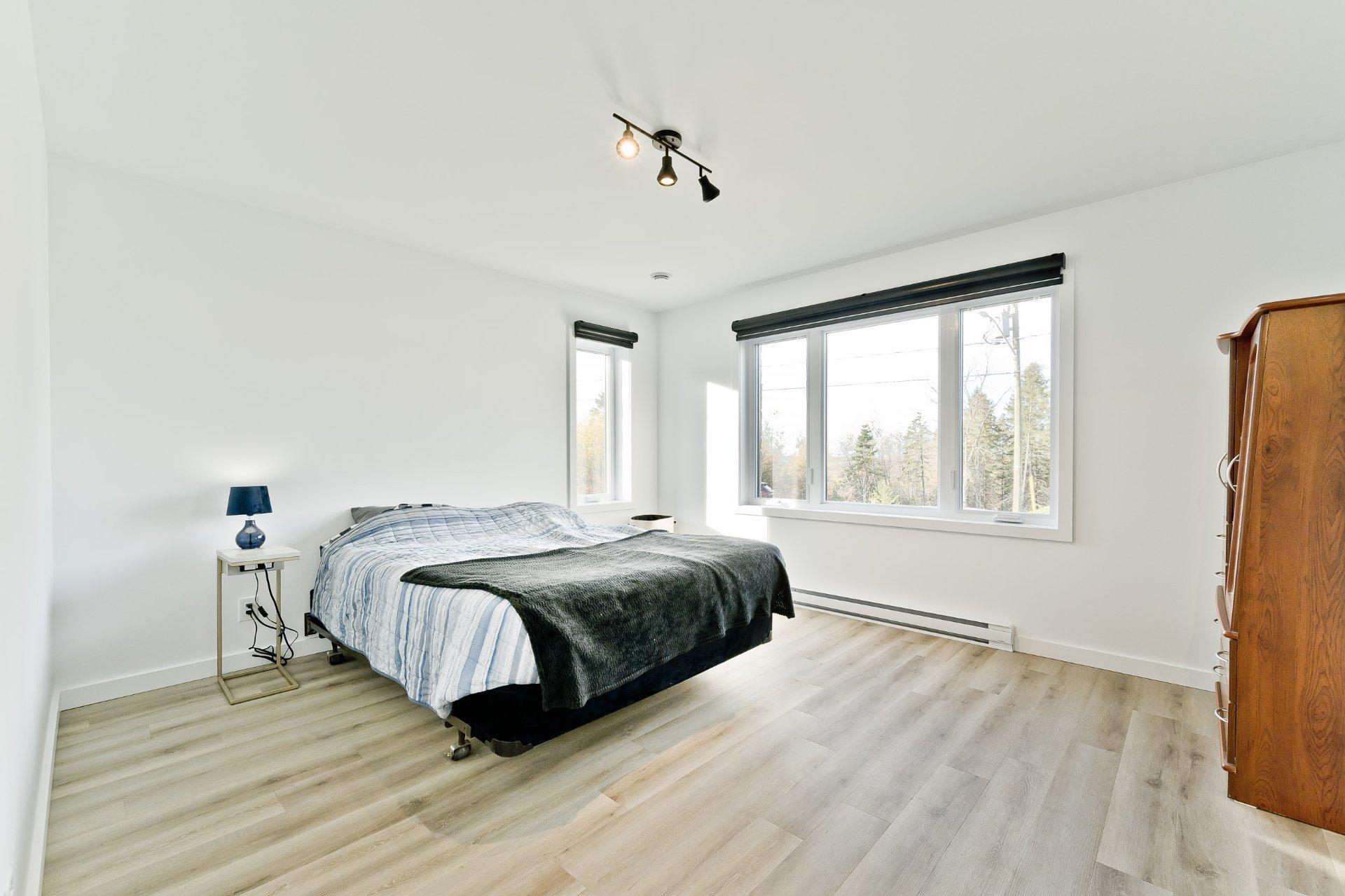 









780


Rue Mcauley

,
Coaticook,




QC
J1A1J9

