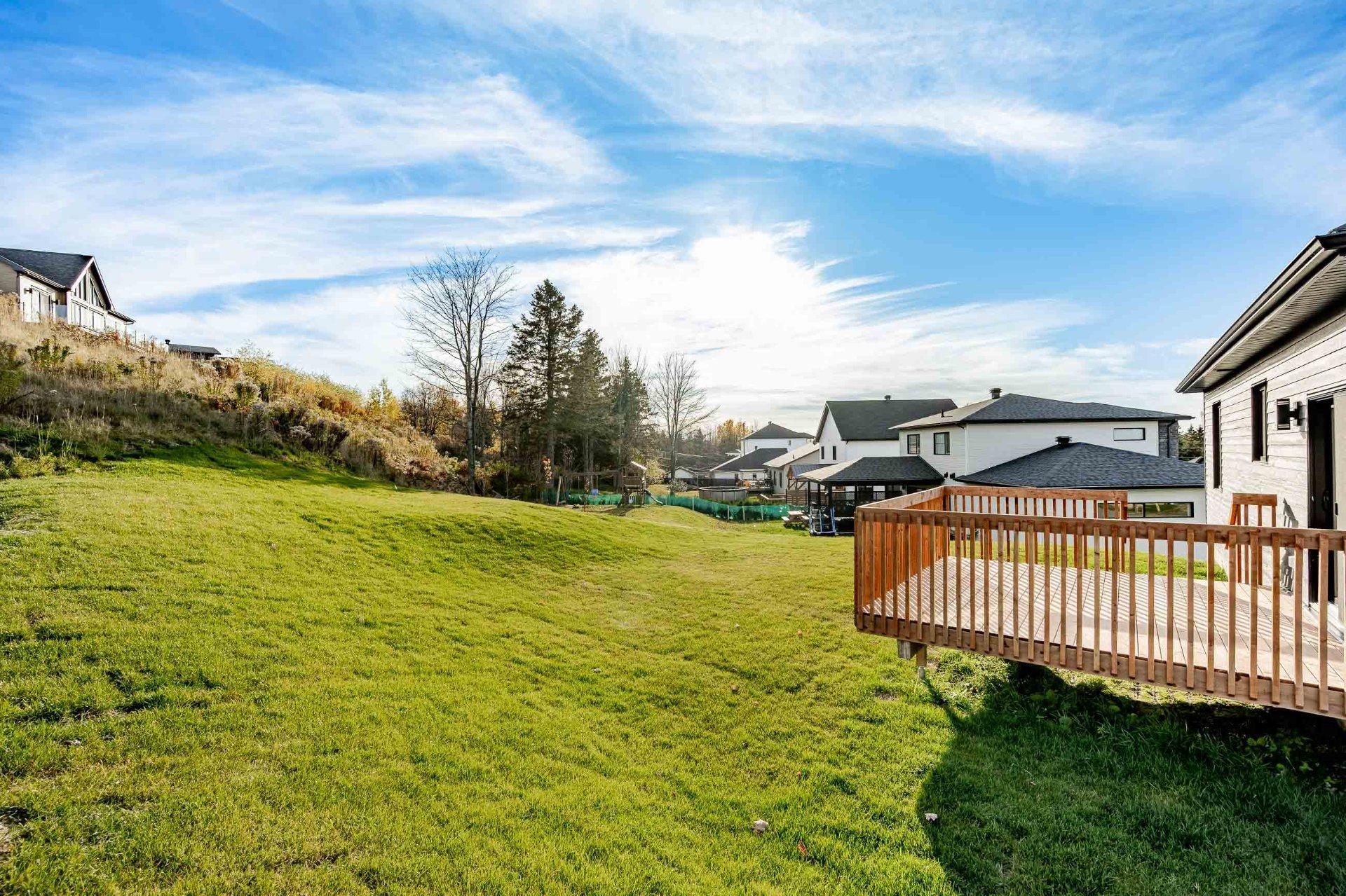 









780


Rue Mcauley

,
Coaticook,




QC
J1A1J9

