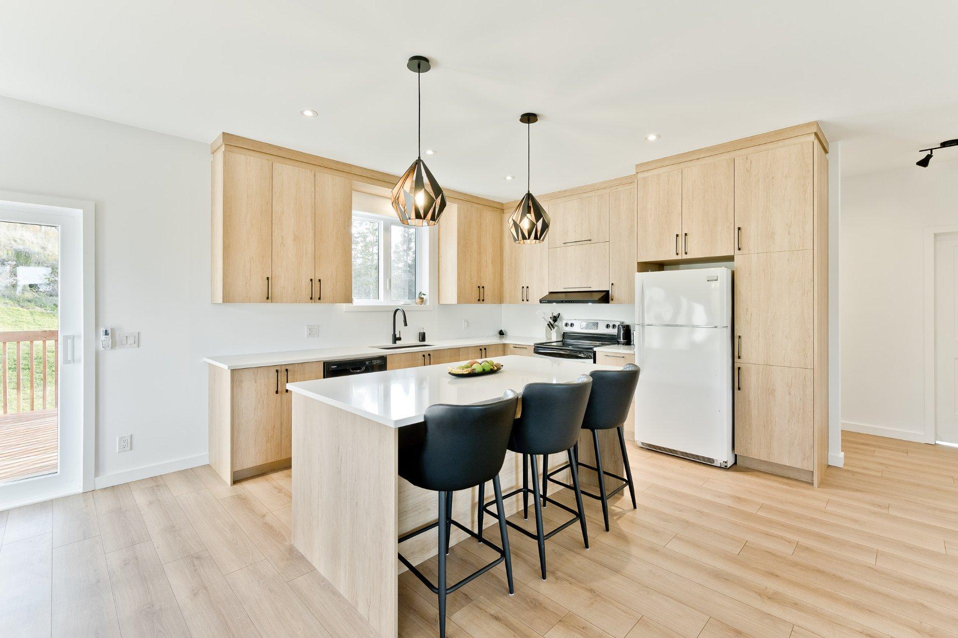 









780


Rue Mcauley

,
Coaticook,




QC
J1A1J9

